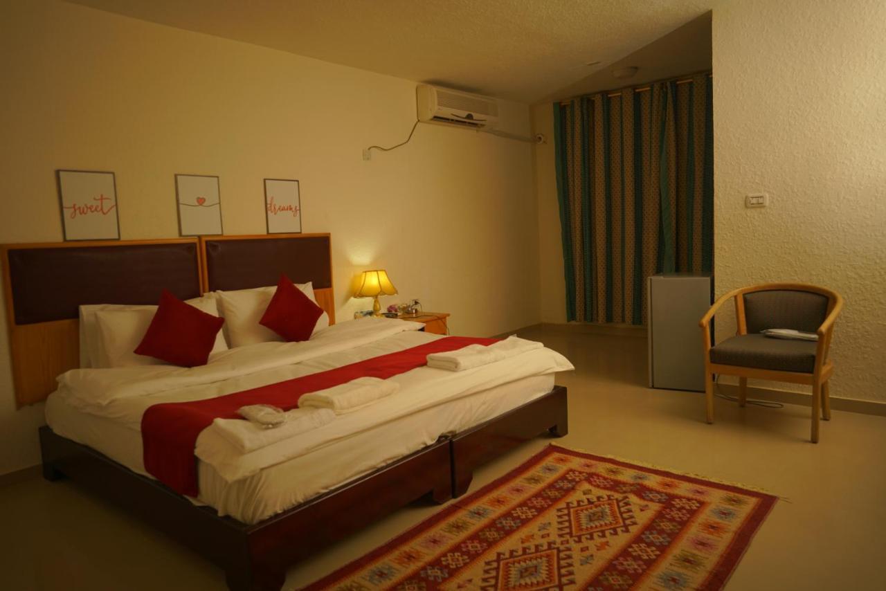 Petra Home Hotel Wadi Musa Exterior photo